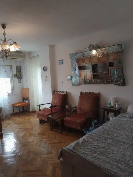 Unirii, rond Libertatii, 3 camere decomandat, 98 mp, 2 bai.